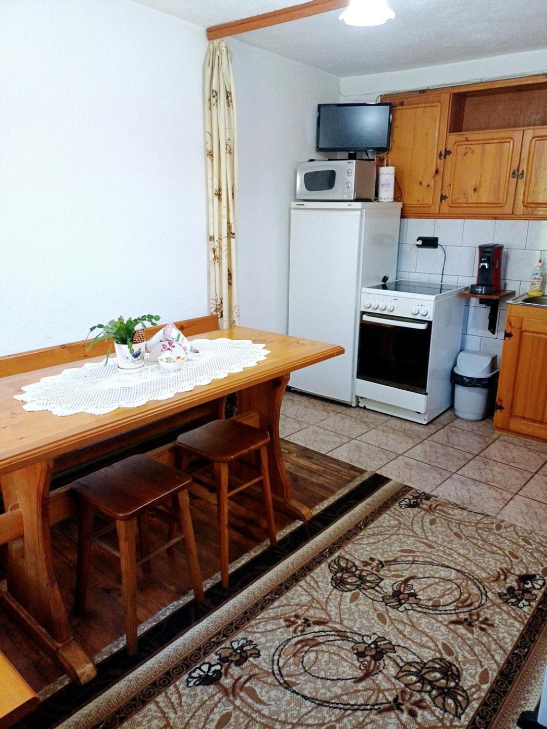 Guest Rooms Dona Koprivshtitsa Ngoại thất bức ảnh