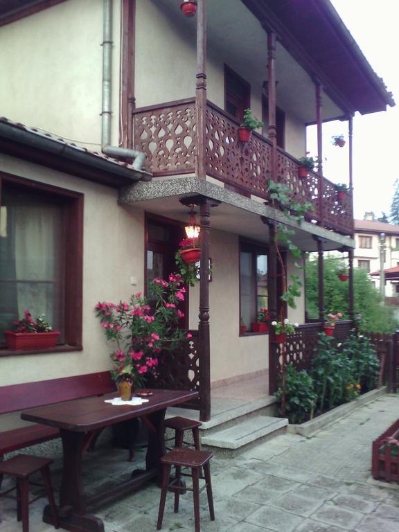 Guest Rooms Dona Koprivshtitsa Ngoại thất bức ảnh